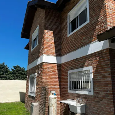 Chalet 6 Ambientes 537 M2, Barrio Sol Azteca, La Reja Moreno Financia