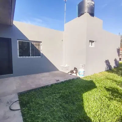 CASA CON DOS LOCALES A ESTRENAR 4 AMBIENTES, GRAL. RODRIGUEZ