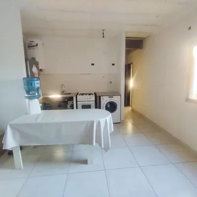 CASA CON DOS LOCALES A ESTRENAR 4 AMBIENTES, GRAL. RODRIGUEZ