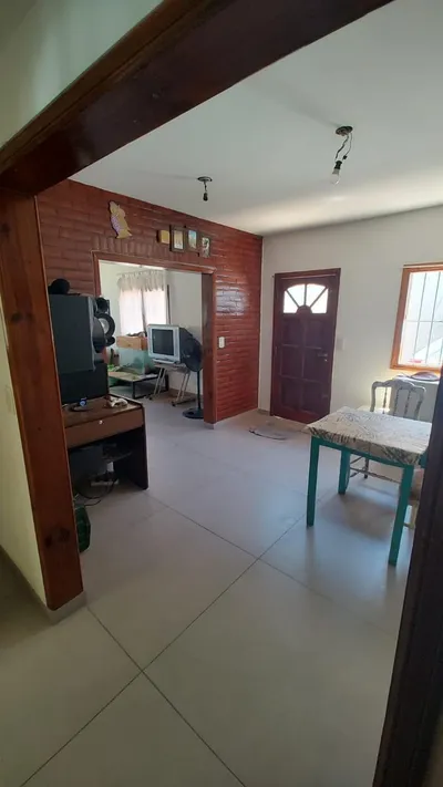 CASA 6 AMBIENTES BARRIO ALCORTA MORENO