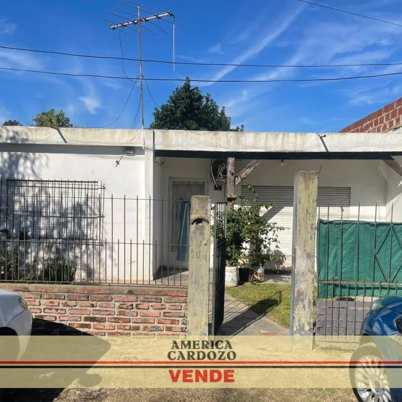 CASA 315 M2, 4 AMBIENTES MI BARRIO MORENO