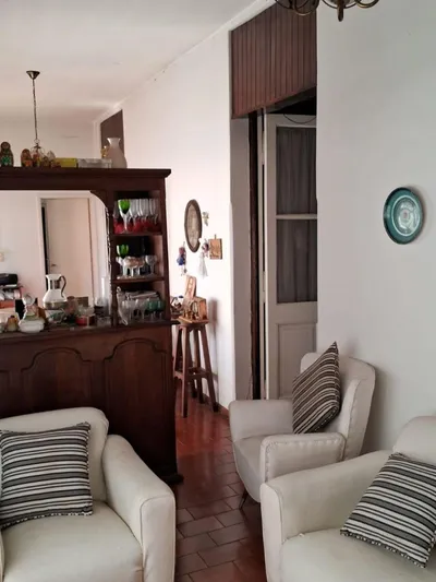 CASONA CON 3 HABITACIONES , MERLO CENTRO ACEPTA PERMUTA