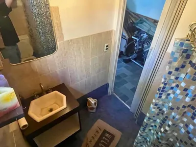 CASA 6 AMBIENTES CON PILETA EN VENTA PASO DEL REY