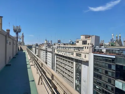 Monoambiente con balcón y amenities en Monserrat