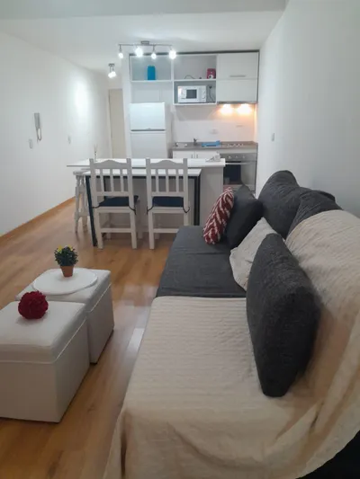 Monoambiente con balcón y amenities en Monserrat